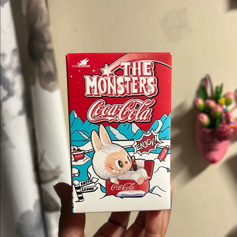 Pop mart box